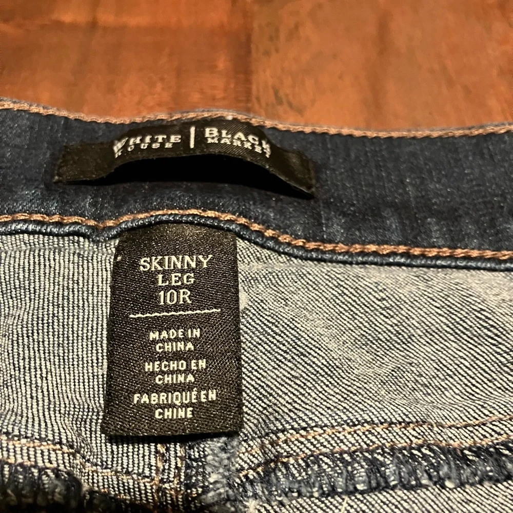 White House Black Market Dark Blue Skinny Jeans - Picture 2 of 6